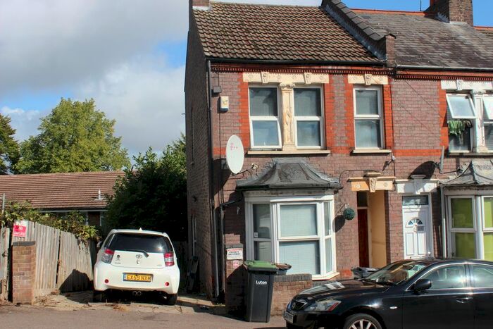 3 Bedroom End Of Terrace House To Rent In Russell Rise, Luton, LU1