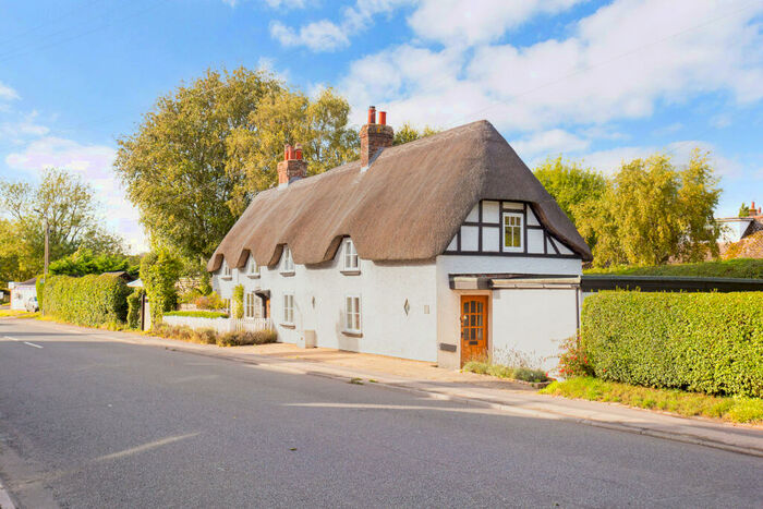 3 Bedroom Cottage For Sale In London Road, Marlborough, SN8