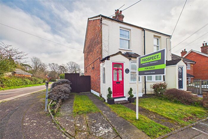 2 Bedroom Semi Detached House For Sale In College Road, College Town, Sandhurst, Berkshire, GU47