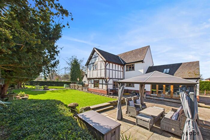 4 Bedroom Detached House For Sale In Trent Lane, Newton Solney, DE15