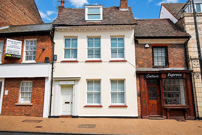 2 Bedroom Flat To Rent In Easton Street, High Wycombe, HP11