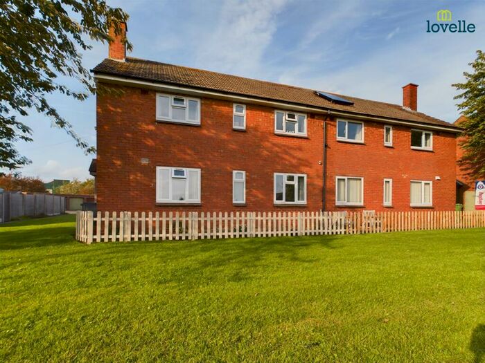 3 Bedroom Semi-Detached House For Sale In Wellington Street, Scampton, LN1