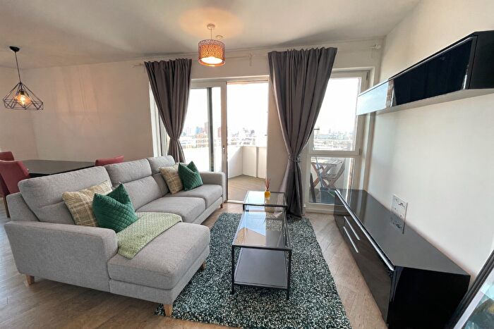 2 Bedroom Flat To Rent In Jefferson Plaza, London, E3