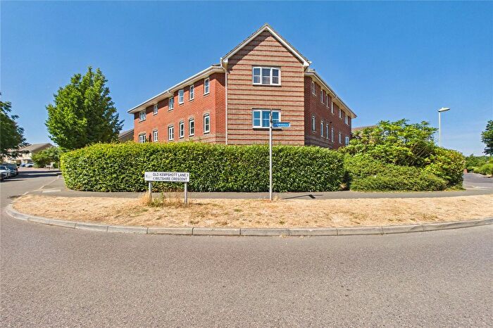 2 Bedroom Flat For Sale In Wiltshire Crescent, Basingstoke, Hampshire, RG22