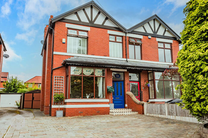 3 Bedroom Semi-Detached House For Sale In Bury & Bolton Road, Radcliffe, Manchester, Greater Manchester, M26