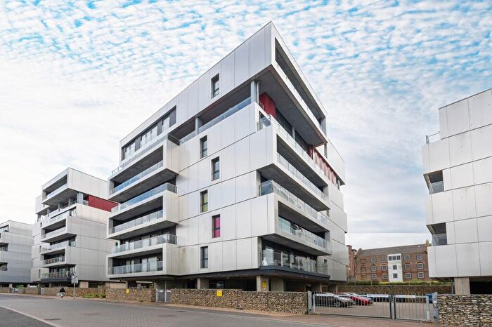 2 Bedroom Flat For Sale In Geoffrey Watling Way, Norwich, NR1