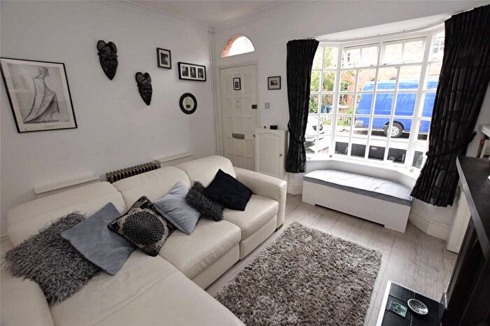 3 Bedroom Terraced House For Sale In Byrom Street, Altrincham, Greater Manchester, WA14