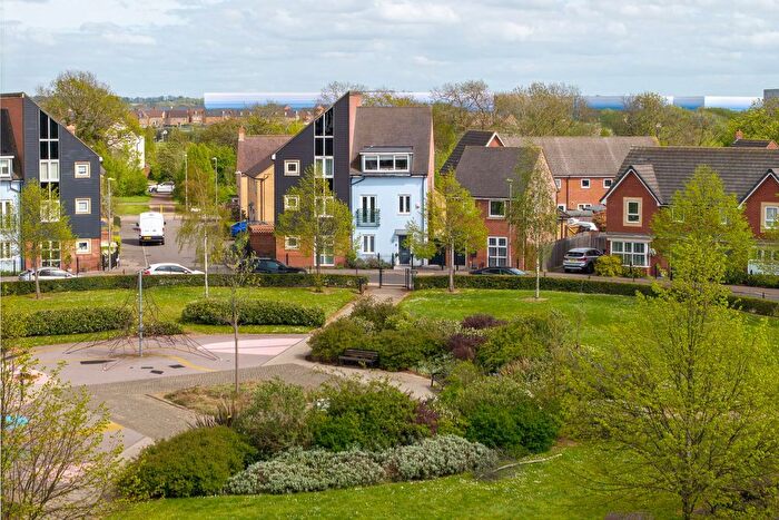 4 Bedroom Semi Detached House For Sale In Cranmore Circle, Broughton, Milton Keynes, MK10