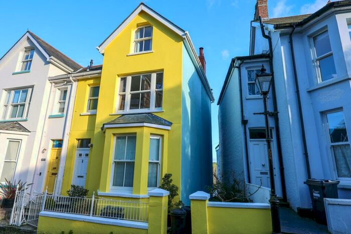 3 Bedroom End Of Terrace House To Rent In Fowey, PL23