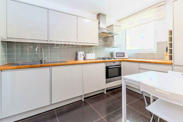 4 Bedroom Flat To Rent In Stanhope Street, NW1