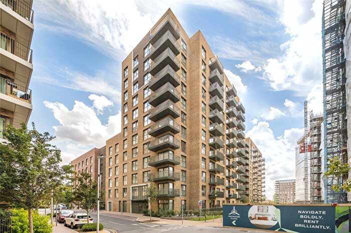 2 Bedroom Flat To Rent In Banks Road, Kidbrooke, London, SE3