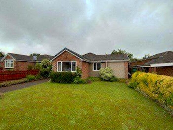 2 Bedroom houses for sale in Guisborough Road, TS7