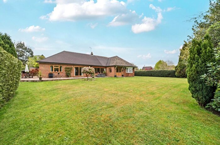 4 Bedroom Bungalow For Sale In Chobham Road, Knaphill, GU21