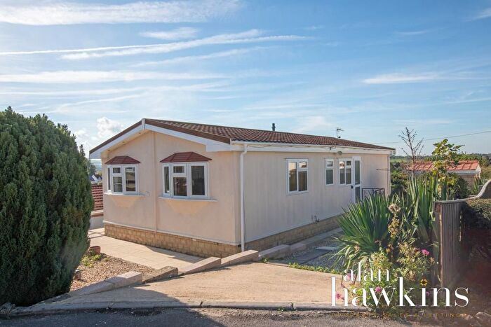 2 Bedroom Park Home For Sale In Rope Yard, Royal Wootton Bassett, SN4