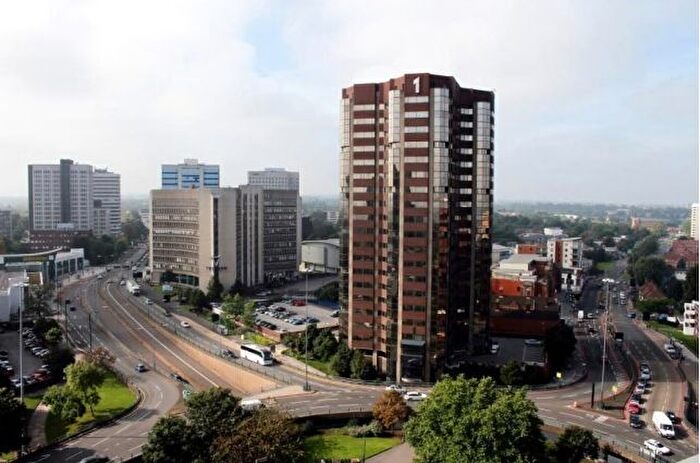 2 Bedroom Flat To Rent In Hagley Road, Birmingham, West Midlands, B16