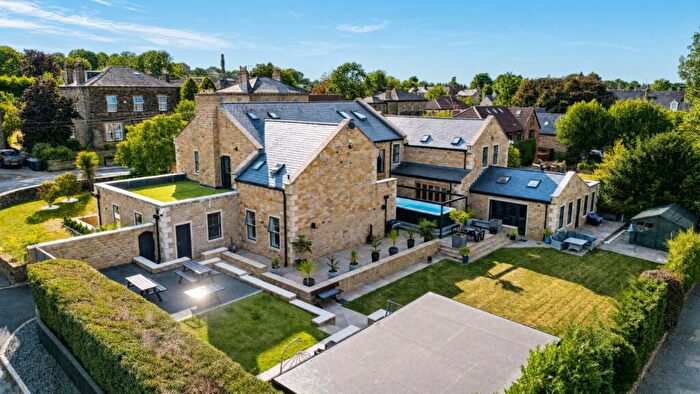 8 Bedroom Detached House For Sale In Monson Avenue, Calverley, Pudsey, West Yorkshire, LS28