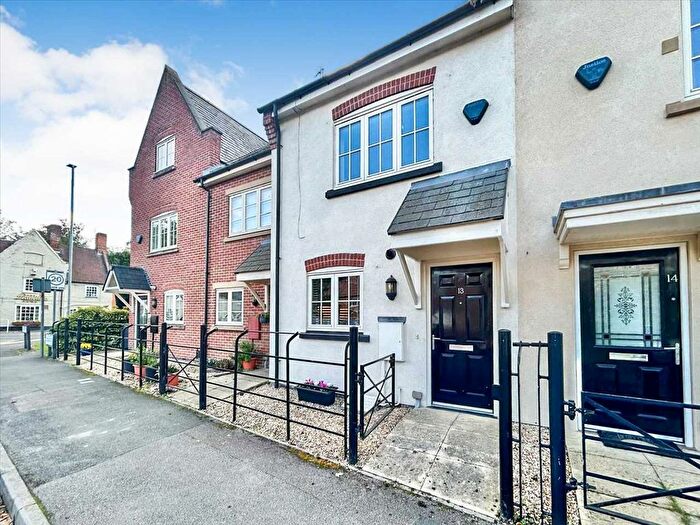 3 Bedroom Town House For Sale In Church View, Nottingham, NG11