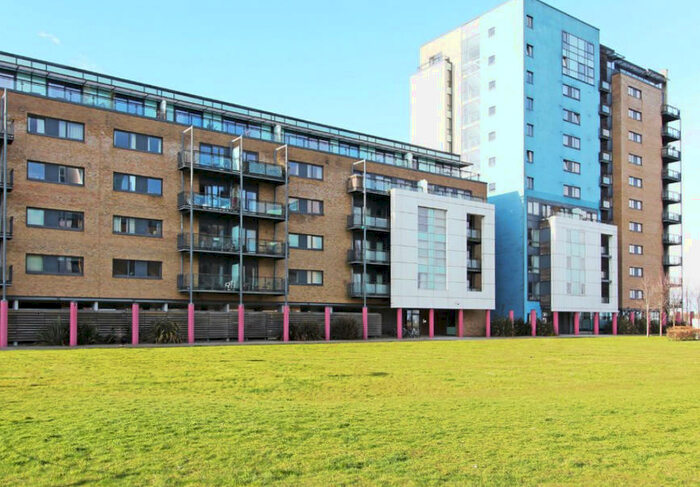 2 Bedroom Apartment To Rent In Prospect Place, CF11