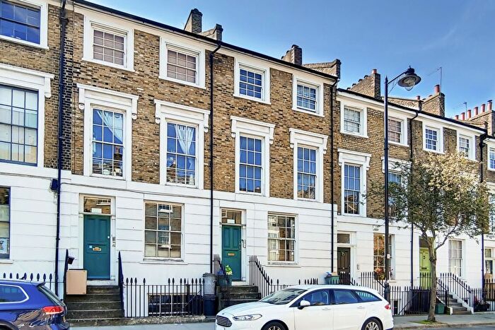 Studio To Rent In Offord Road, London, N1