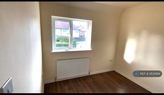 3 Bedroom End Of Terrace House To Rent In Tunstall Crescent, Nottingham, NG8