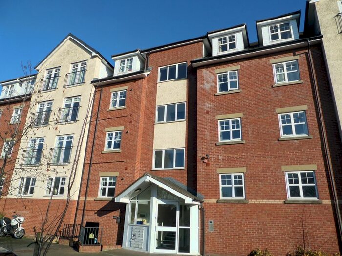 2 Bedroom Flat To Rent In Egremont Court, Wilderspool Causeway, Warrington, WA4