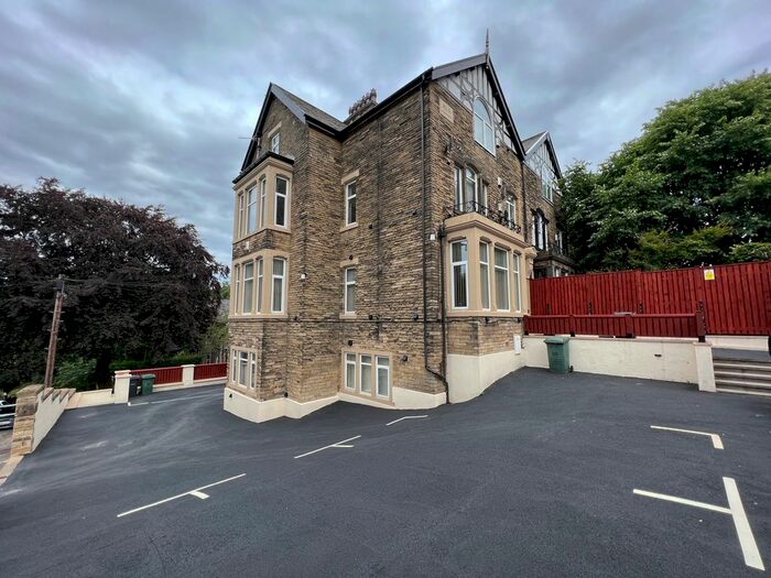 2 Bedroom Flat To Rent In K L S Apartments, Shipley, West Yorkshire, BD18