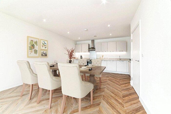 2 Bedroom Flat For Sale In Newtown Road, Henley-on-Thames, Oxfordshire, RG9