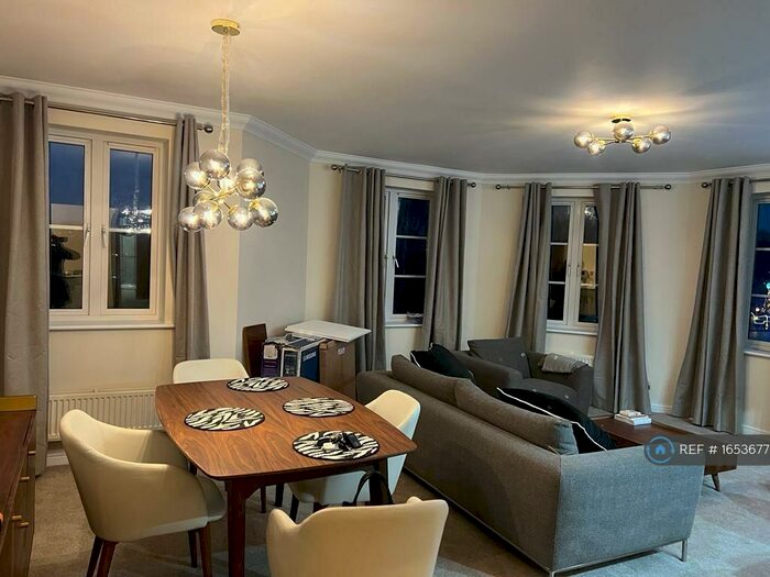 2 Bedroom Flat To Rent In Regents Riverside, Reading, RG1