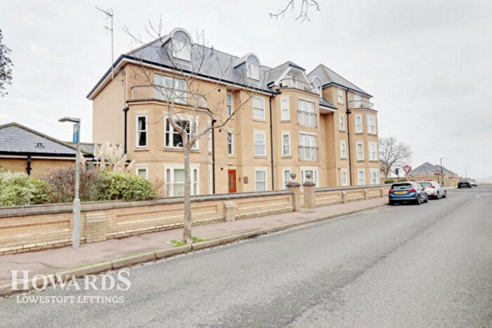3 Bedroom Apartment To Rent In Kirkley Cliff Road, Lowestoft, NR33