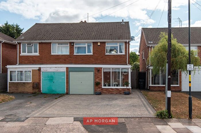 3 Bedroom Semi-detached House For Sale In Sherwood Close, Birmingham, West Midlands, B28