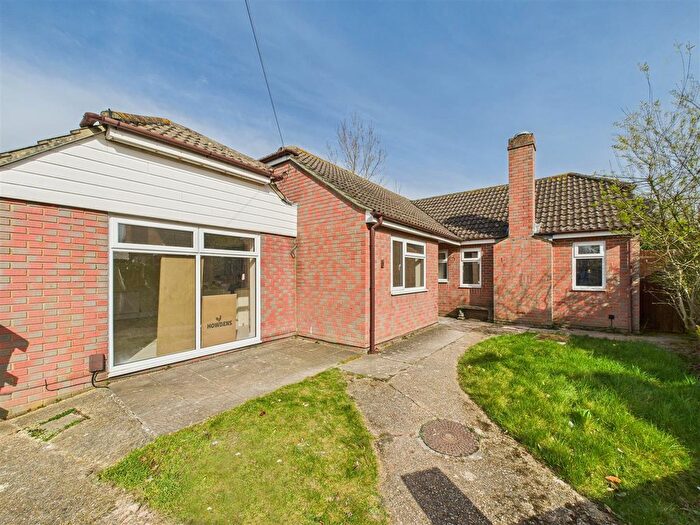 4 Bedroom Detached Bungalow To Rent In Valsheba Drive, Hill Head, PO14