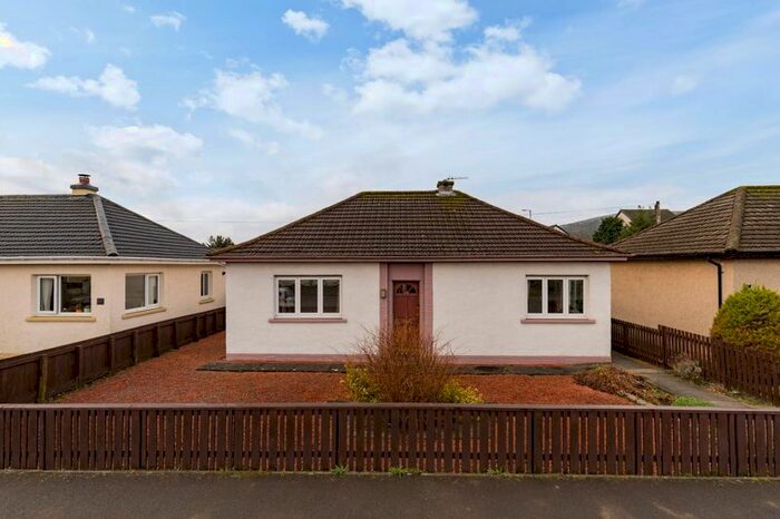 2 Bedroom Detached Bungalow For Sale In 25 Traquair Road, Innerleithen EH44