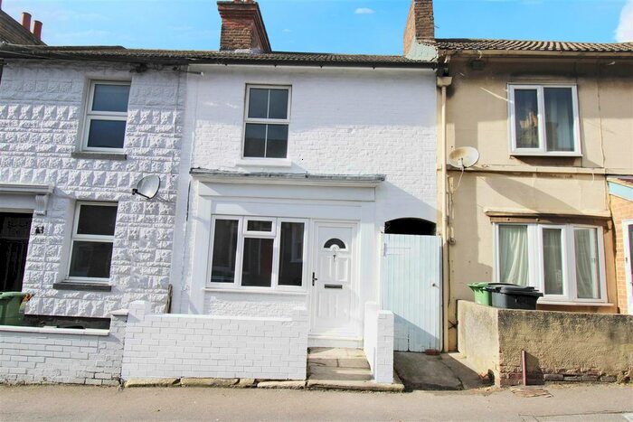 2 Bedroom Property To Rent In Peel Street, Maidstone, ME14