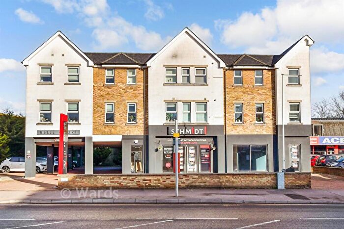 2 Bedroom Apartment For Sale In London Road, Larkfield, Aylesford, Kent, ME20