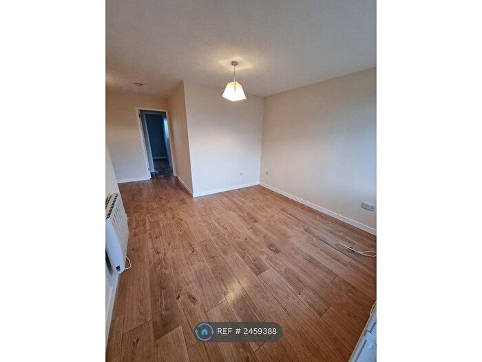 1 Bedroom Flat To Rent In Invergarry Place, Thornliebank, Glasgow, G46