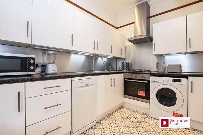 3 Bedroom Flat To Rent In Millfields Road, Lower Clapton, Hackney, E5
