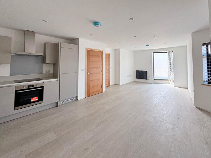 2 Bedroom Flat To Rent In Old Christchurch Road, The Maple Quarter, BH1