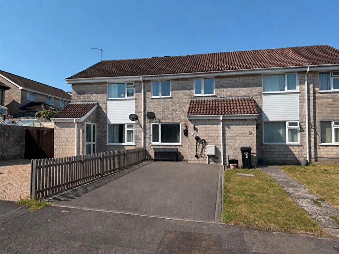 3 Bedroom Terraced House For Sale In Chestnut Close, Westfield, BA3