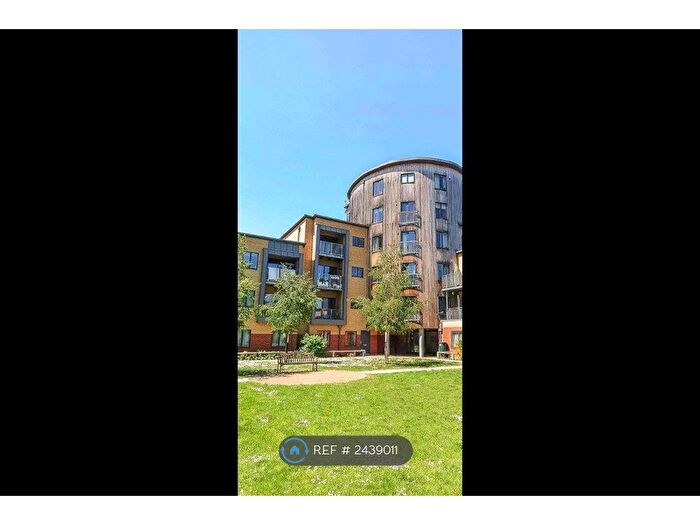 2 Bedroom Flat To Rent In Ladywell Road, Lewisham, SE13