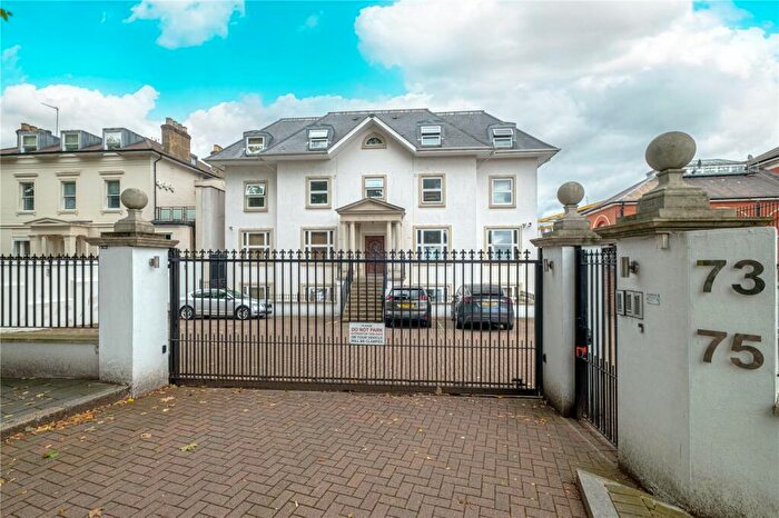 2 Bedroom Apartment To Rent In Windsor Court, High Street, Crouch End, London, N8