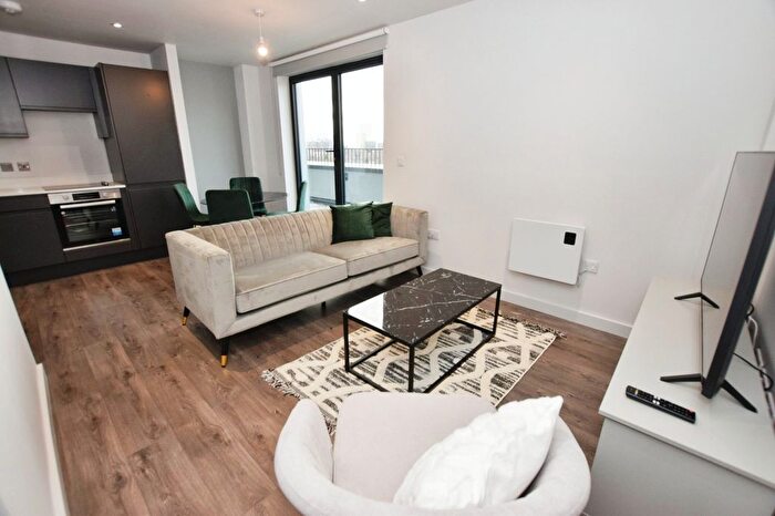 3 Bedroom Flat To Rent In Commerce Quay, Merchants Wharf, Ordsall Lane, Salford, Manchester, M5