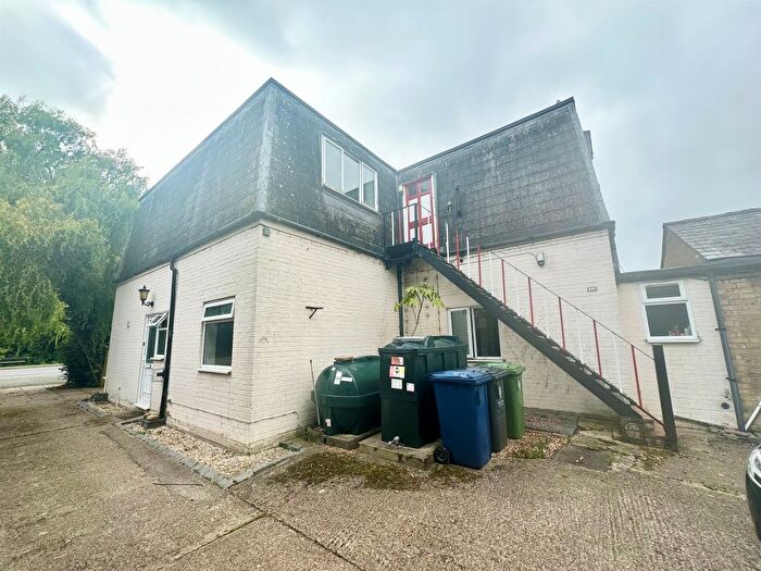2 Bedroom Flat For Sale In Church End, Rampton, Cambridge, CB24