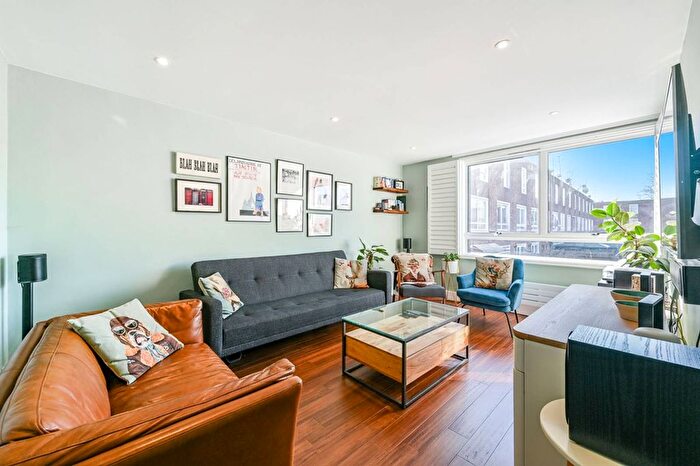 4 Bedroom End Terrace House For Sale In Portgate Close, Maida Vale, London, W9