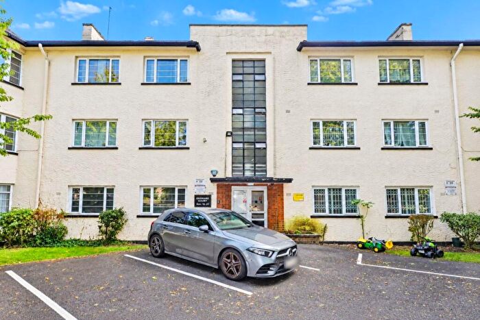2 Bedroom Flat For Sale In Edgware Court, High Street, Edgware, HA8