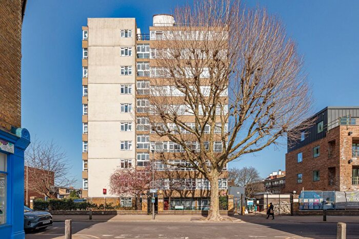 2 Bedroom Flat To Rent In Felsham Road, London, SW15