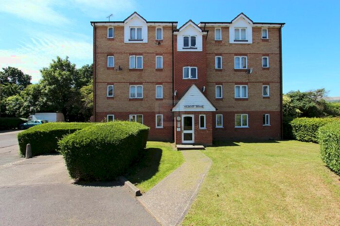 Studio To Rent In Myers Lane, New Cross, London, SE14