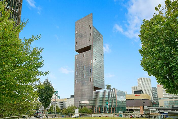 2 Bedroom Flat To Rent In Manhattan Loft Gardens, International Way, London, E20