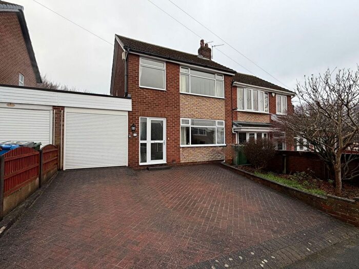 3 Bedroom Semi-Detached House For Sale In Foxholes Road, Hyde, SK14