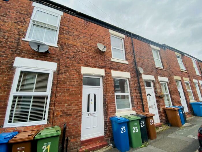 2 Bedroom Terraced House To Rent In Victoria Road, Stockport, Greater Manchester, SK1