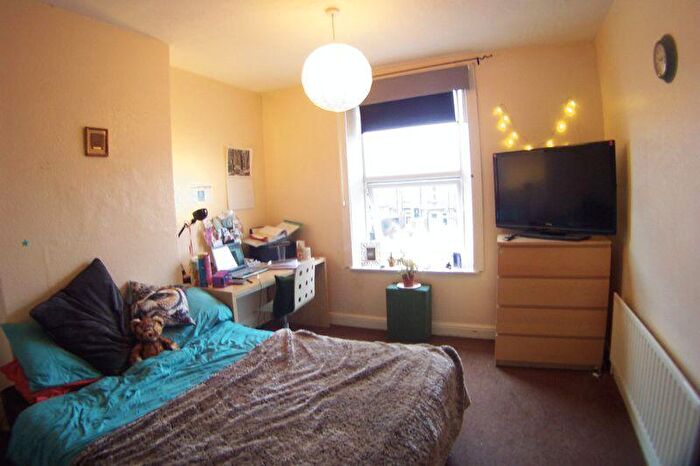 3 Bedroom Terraced House To Rent In Hessle Street, LS6